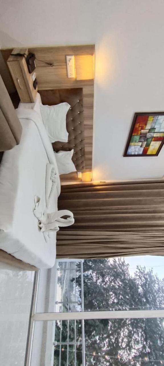 Hotel Lakeview By Bookingcare Chhatarpur Buitenkant foto