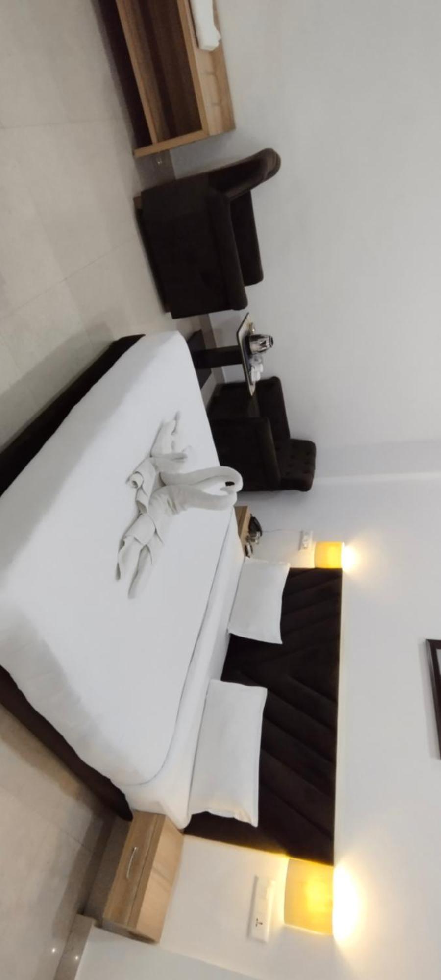 Hotel Lakeview By Bookingcare Chhatarpur Buitenkant foto