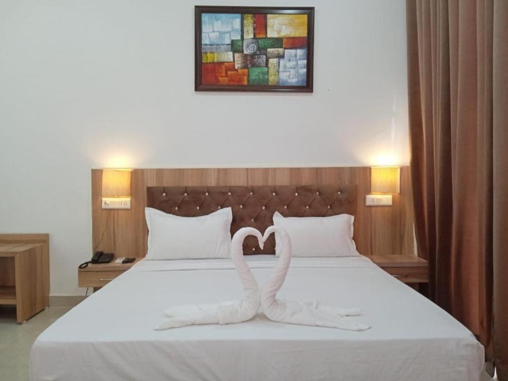 Hotel Lakeview By Bookingcare Chhatarpur Buitenkant foto